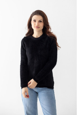 Светр жіночий